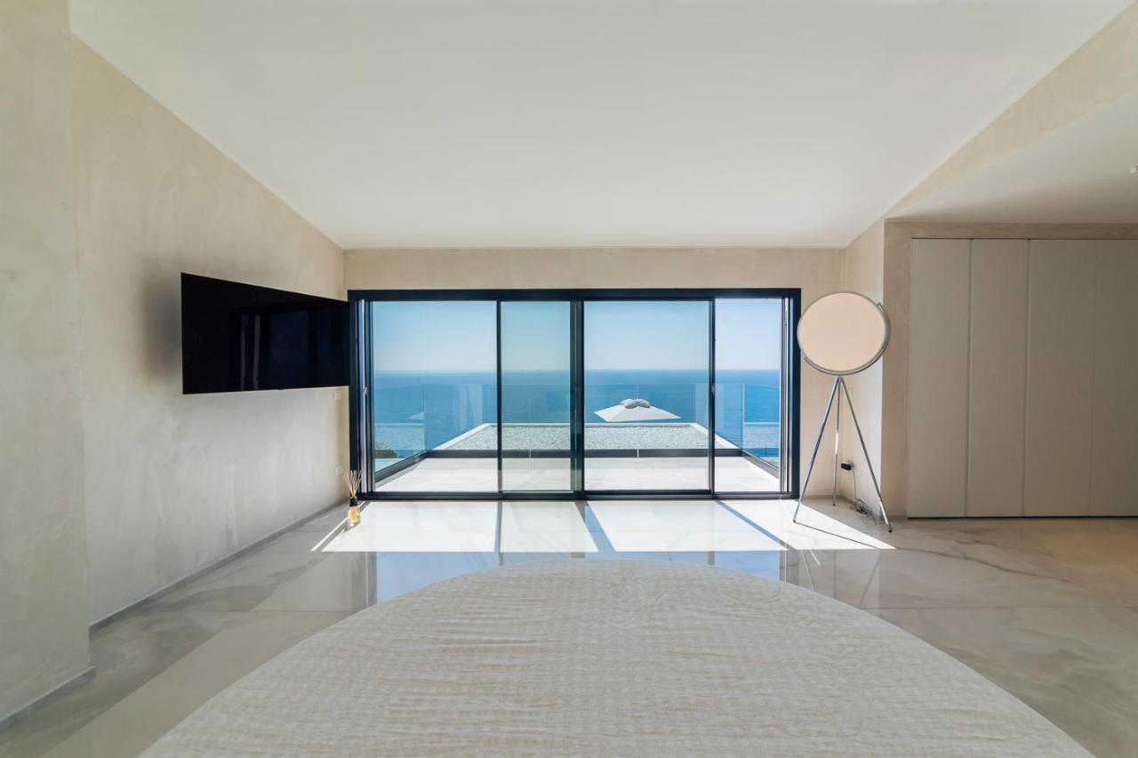 Villa Sabrina Riviera Dei Fiori A Picco Sul Mare Con Piscina Privata ,Wellness & Spa Imperia Exterior photo