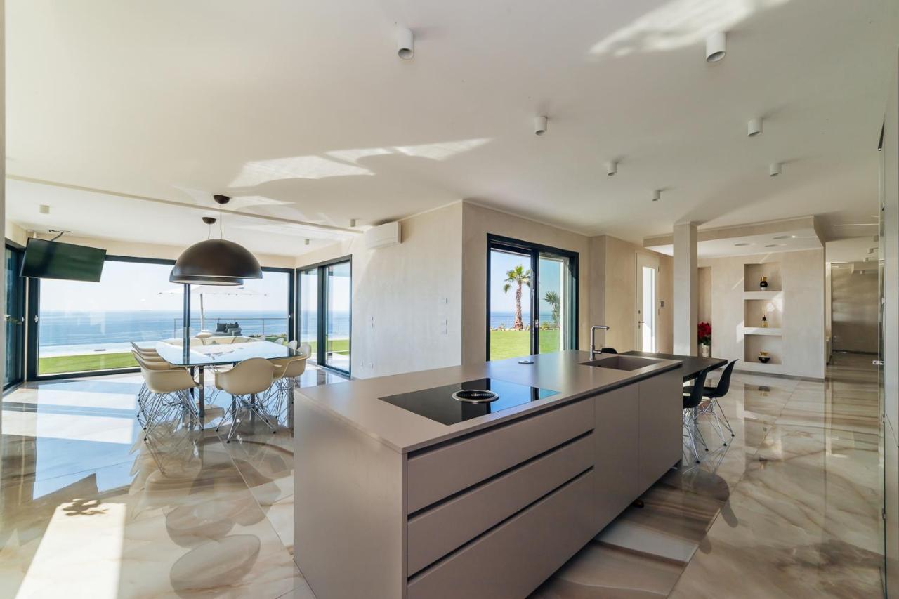 Villa Sabrina Riviera Dei Fiori A Picco Sul Mare Con Piscina Privata ,Wellness & Spa Imperia Exterior photo