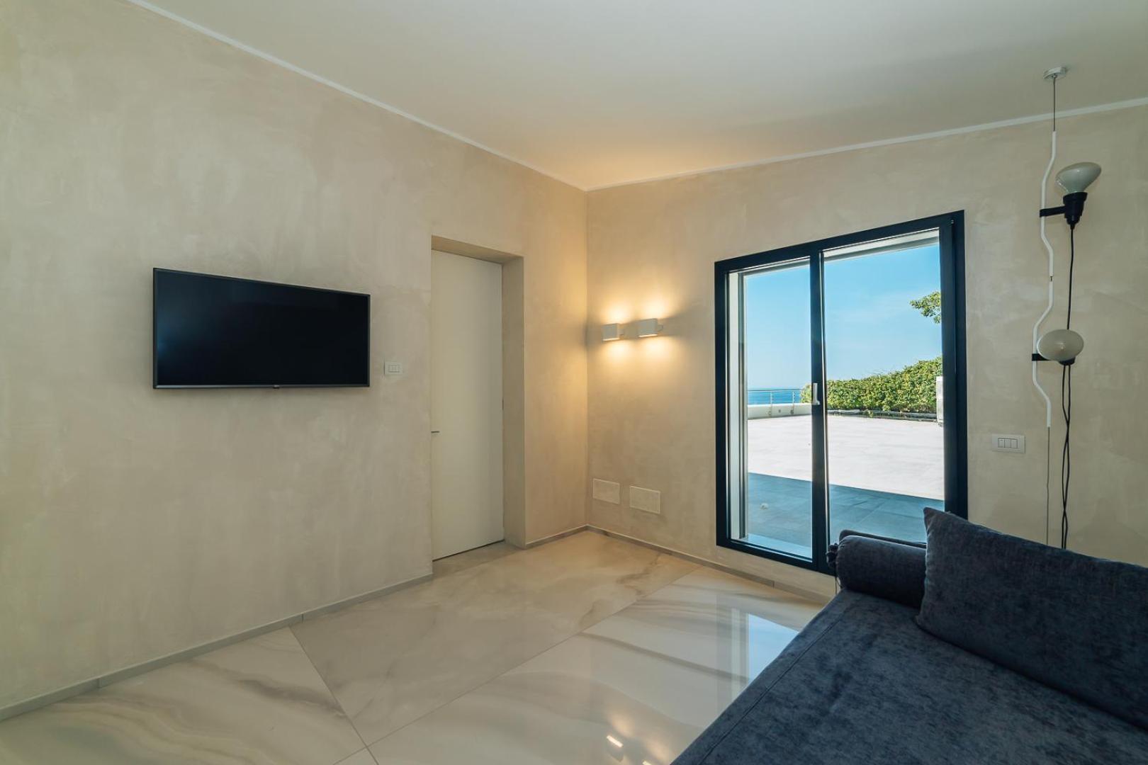 Villa Sabrina Riviera Dei Fiori A Picco Sul Mare Con Piscina Privata ,Wellness & Spa Imperia Exterior photo